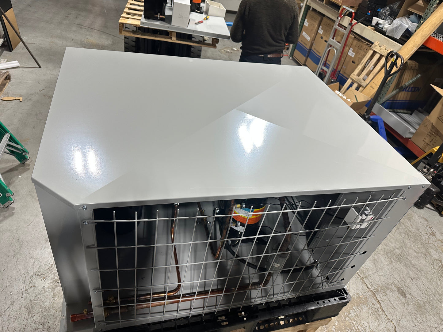 Invotech YM86E7G-100 | 5HP Outdoor Condensing Unit | FNF-14.0/49 | R404a | 220V 3-Phase Scroll System